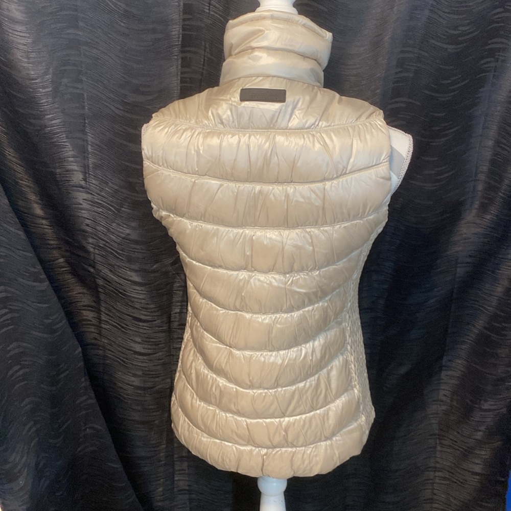 Calvin Klein down vest - Picture 2 of 4